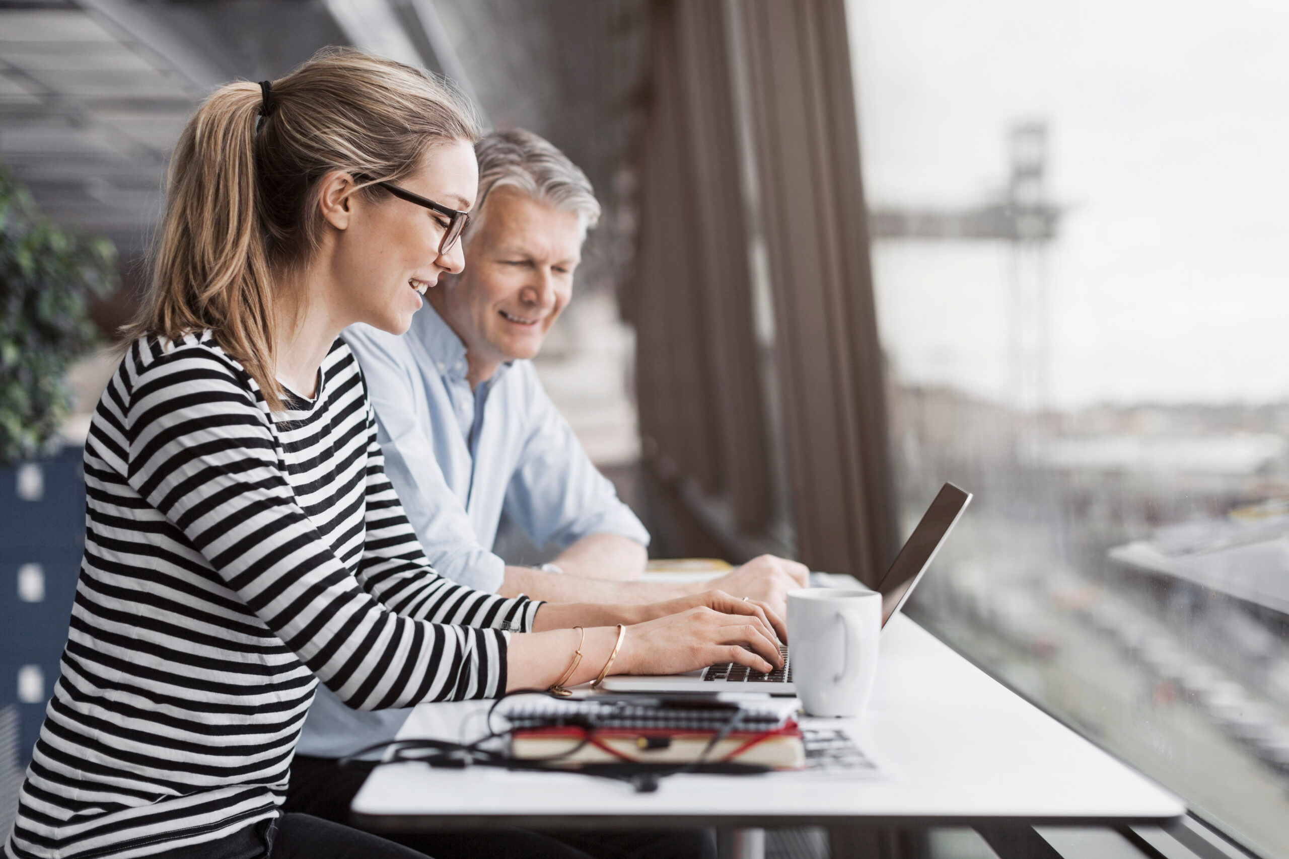 Collega aan het werk bij Solcon